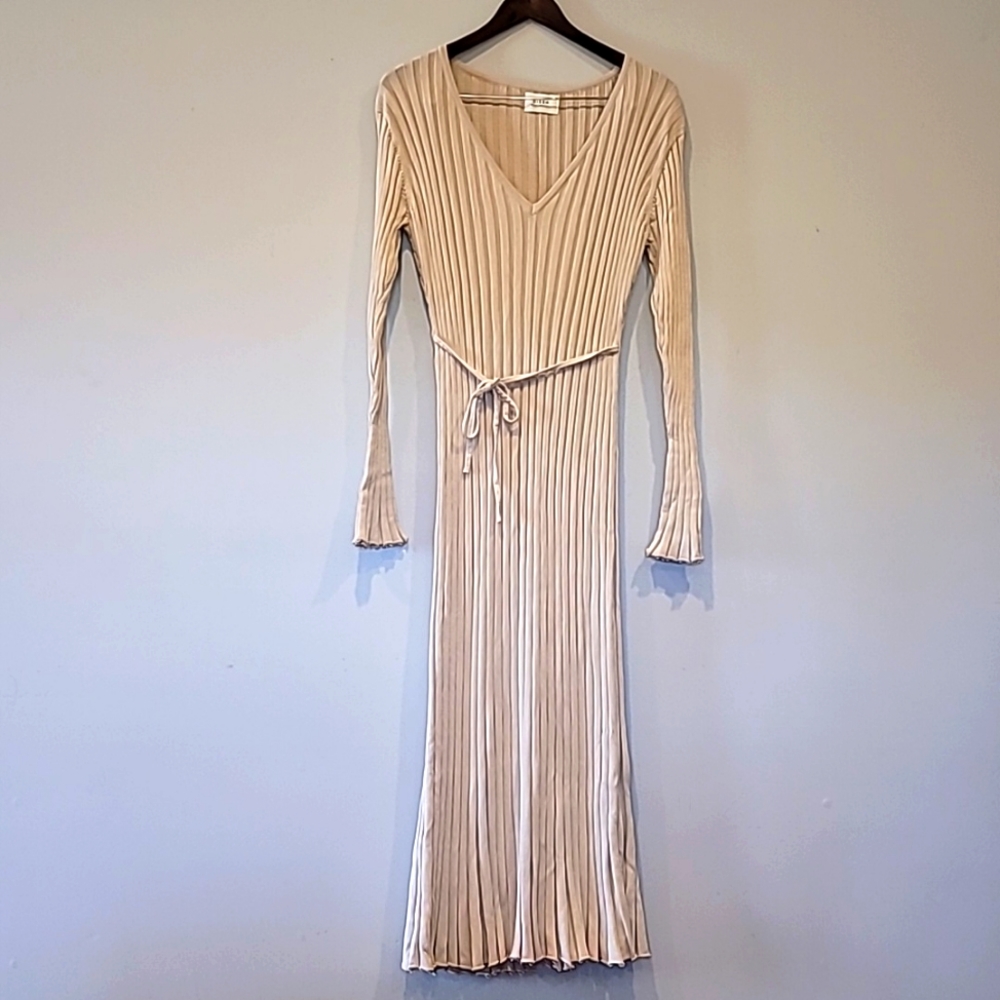 Dissh ribbed dress